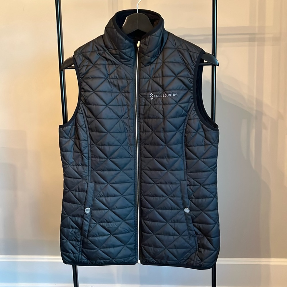 Women’s Free Country Black Reversible Faux Fur Lined Zip Up Vest Size Small